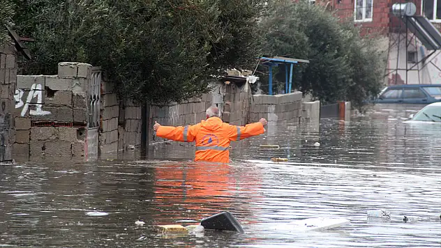 Antalya'nın 5 ilçesinde okullar yarın tatil