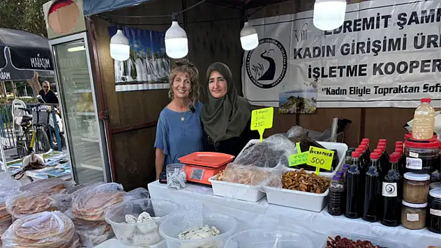 Antalya Van Vakfı, Yöreler Renkler Festivali'nde