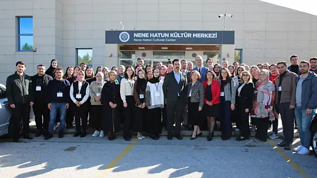 Aşı geliştirilmesi ve üretimi temel eğitimi Atatürk Üniversitesinde gerçekleştirildi