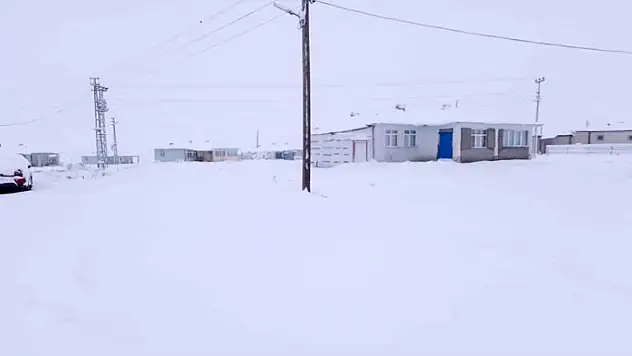 Aşkale beyaza büründü