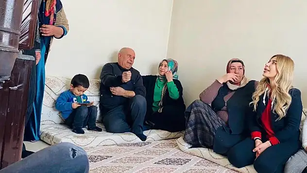 Aslan'dan hane ziyareti