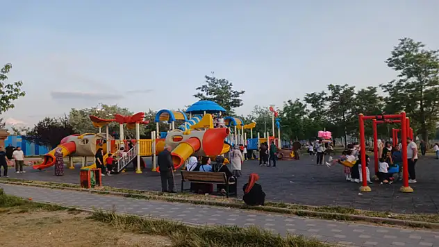 Atatürk Kültür Parkı dolup taşıyor