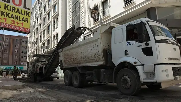 Ercişli Emrah sokağı yenileniyor