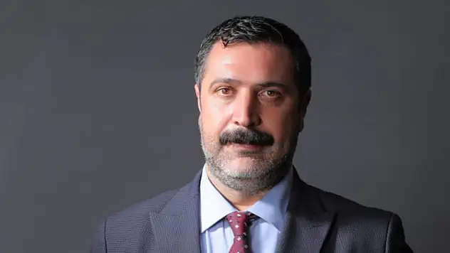 Bağımsız aday Fırat Kuvetli'den seçim ofisinin açılışına davet