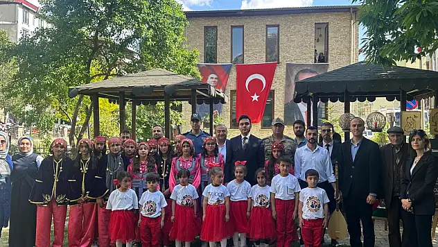 Bahçesaray'da öğrenme haftasında emek ve eğitim buluştu