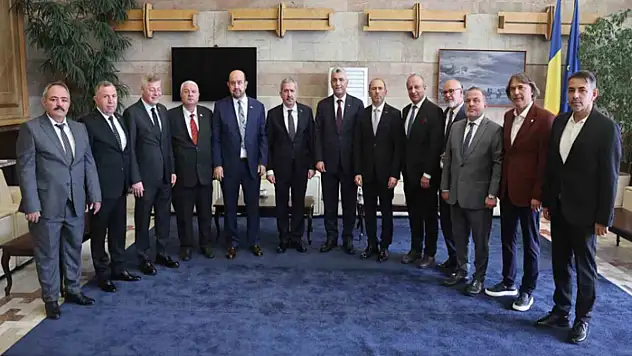 Bakan Bolat, ARICE Başkanı Frunzulica ile bir araya geldi