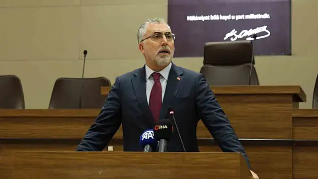 Bakan Işıkhan'dan emeklilerle ilgili açıklama