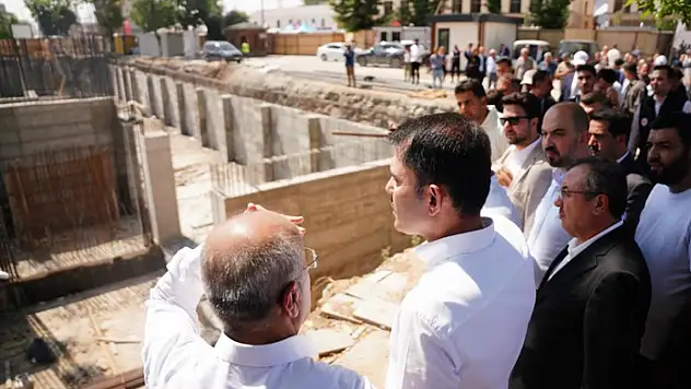 Bakan Kurum'dan Bakırcılar Çarşısı'nda '24 saat mesai' paylaşımı