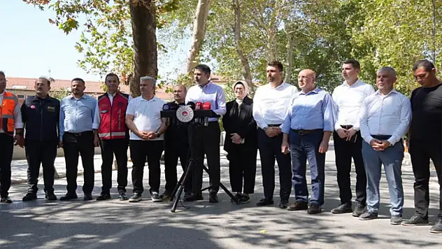 Bakan Kurum'dan Sındırgı depremi sonrası önemli açıklamalar