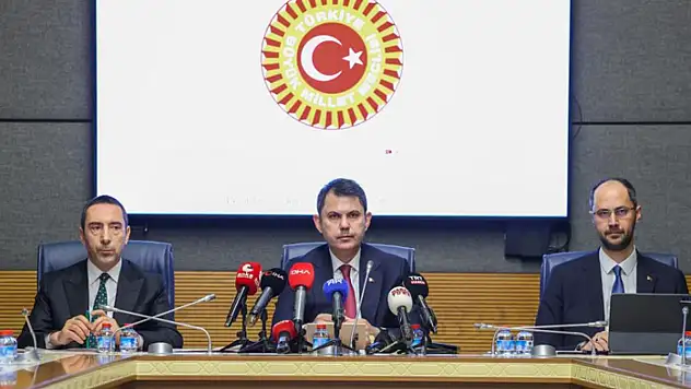 Bakan Kurum: Deprem konutları ödemeleri 2 yıl ödemesiz, 18 yıl faizsiz ve sabit oluyor