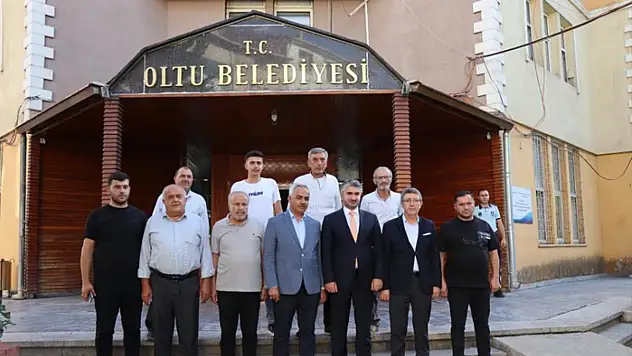 Bakan Yardımcısı Tarıkdaroğlu Oltu'da temaslarda bulundu