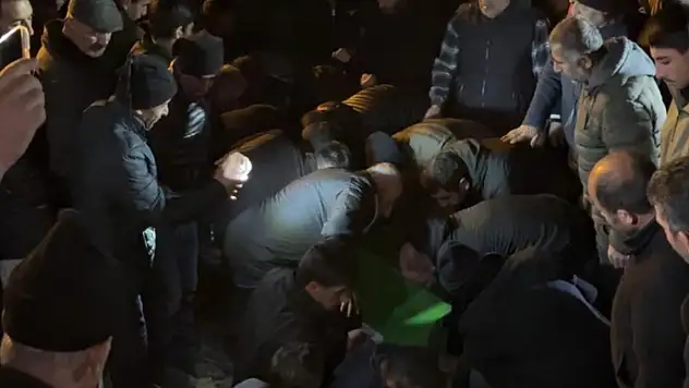 Baraja uçan araçta hayatını kaybeden genç toprağa verildi