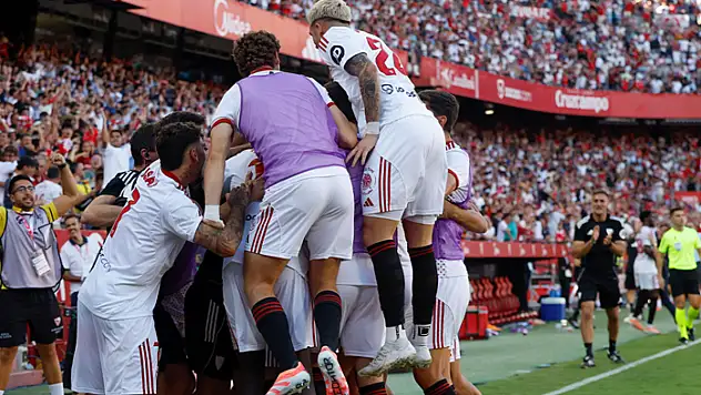 Barcelona, sezonun ilk mağlubiyetini farklı kaybederek aldı