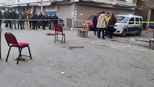 Barış için yapılan toplantıda kan aktı