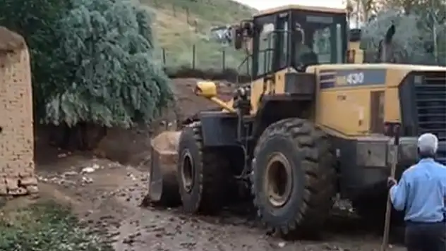 Başkale Belediyesi sel felaketinin yaralarını sarıyor