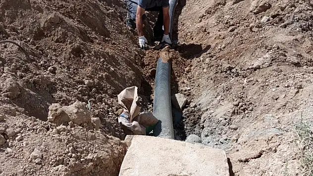 Başkale'de alt yapı çalışmaları sürüyor