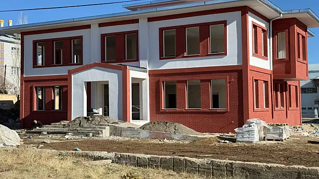 Başkale'de kamu yatırımları hızla yükseliyor