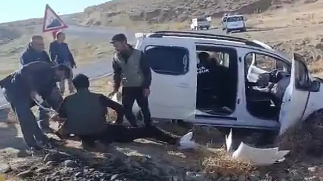 Başkale'de trafik kazası: 4 yaralı