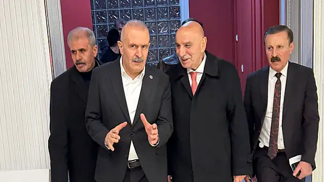 Başkan Adayı Altınok Vanlılarla buluştu