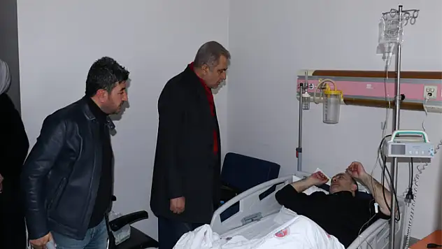 Başkan Adayı Oflas'tan hastane ziyareti