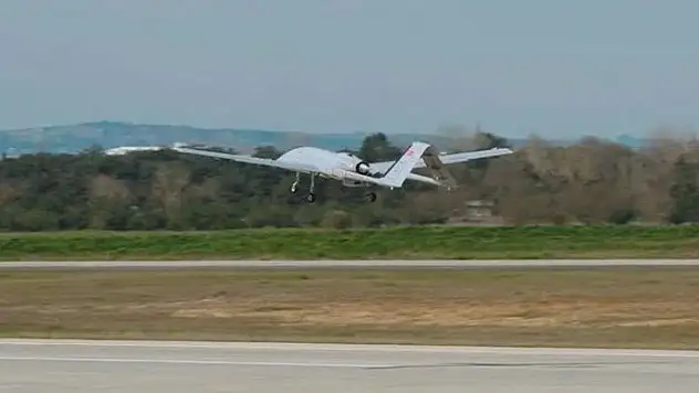 Bayraktar TB3 ASELFLIR-500 ile uçuş testini başarıyla tamamladı