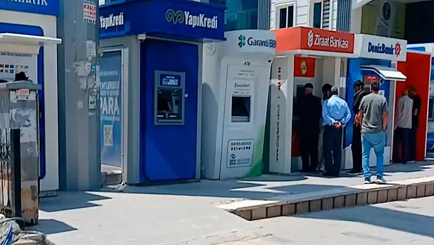 Bayramda bankamatiklerin önü boş kaldı