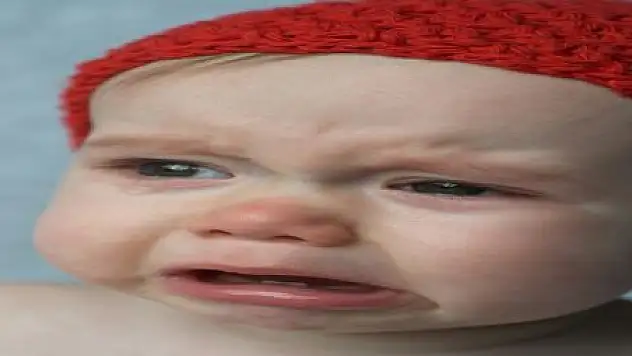 Çocuğunuz Ağladığı İçin Fıtık Olmaz! Fıtık Olduğu İçin Ağlar