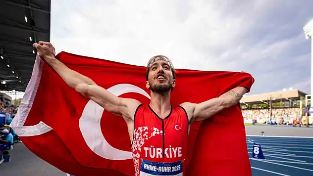Berke Akçam'dan altın madalya