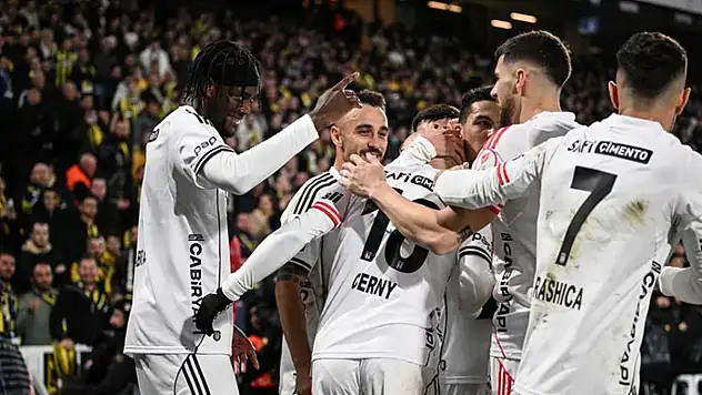 Beşiktaş, bu sezon ilk kez büyük bir maçı öne geçip kazandı