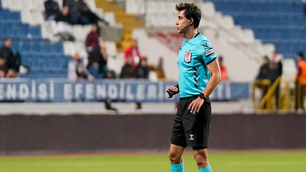 Beşiktaş - Fenerbahçe derbisini Mehmet Türkmen yönetecek