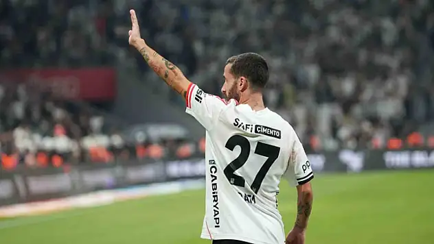 Beşiktaş: Rafa Silva, 15 Kasım'a kadar izin istedi
