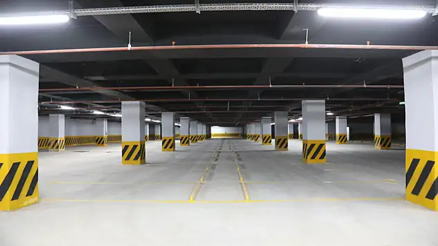Beşyol Millet Bahçesinin kapalı otoparkı hizmete açıldı