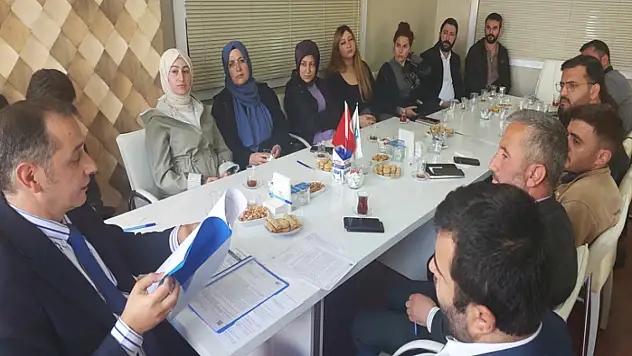 BİK Müdürü Aşkın gazetecilerle bir araya geldi