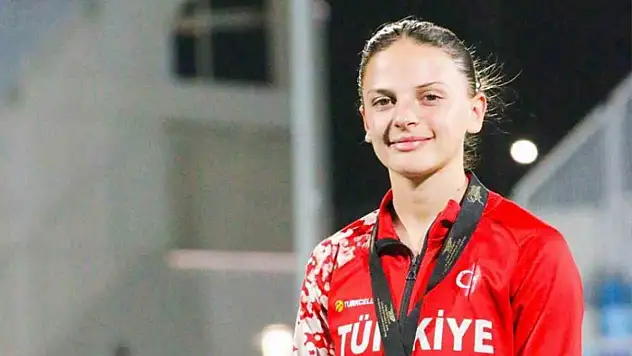 Bilecikli sporcu Nur Arı'dan büyük başarı