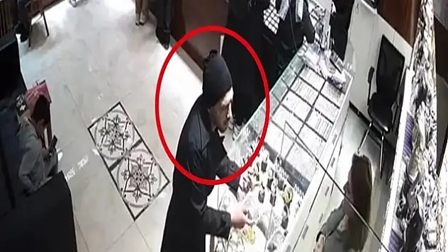 Bilezik hırsızlığı kamerada: 6 suç kaydı olan şüpheli tutuklandı
