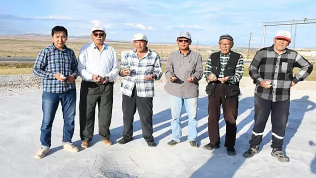 Binlerce yıllık ata mirası olan geleneklerini yaşatıyorlar