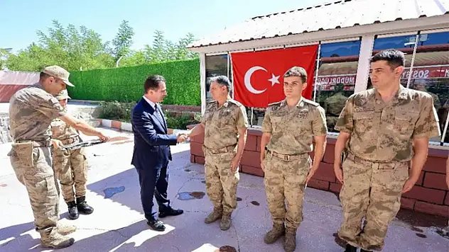 Bitlis İl Jandarma Komutanlığı'nda rütbe töreni