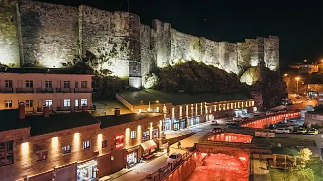 Bitlis'in tarihi dokusu yeniden canlanıyor