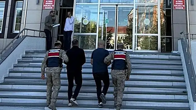 Bitlis'te göçmen kaçakçılığı operasyonu