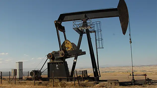 Brent Petrol, İsrail'in İran'a saldırmasıyla yükselişe geçti
