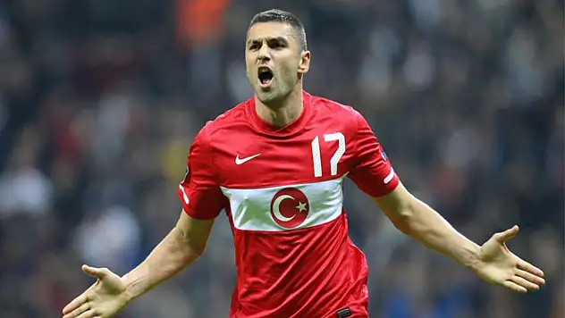 Burak Yılmaz'dan milli takıma destek