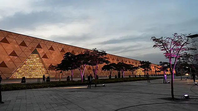 Büyük Mısır Müzesi, kapılarını ziyaretçilere açmaya hazırlanıyor