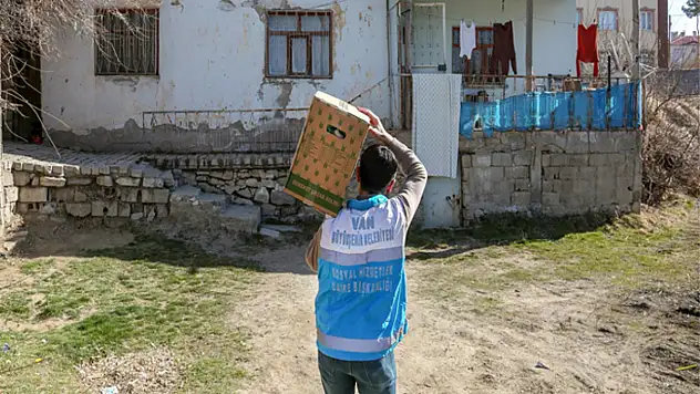 Büyükşehir 13 bin aileye ramazan kolisi dağıtıyor