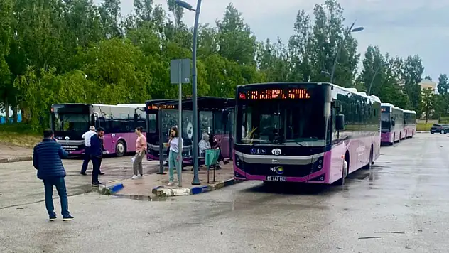 Büyükşehir 50 bin öğrenci ve velisini ücretsiz taşıdı 