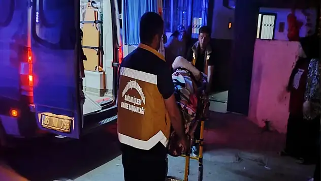 Büyükşehir ayağı ve kolu kırılan hastayı Mersin'e götürdü