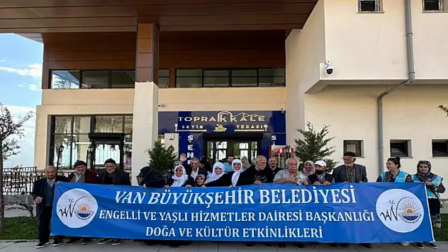 Büyükşehir Belediyesi Dünya Yaşlılar Günü'nü unutmadı