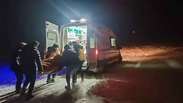 Büyükşehir Belediyesi'nden hasta ve araç kurtarma çalışması