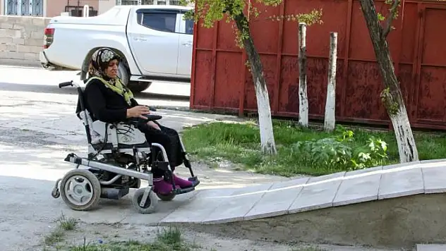 Büyükşehir'den engelli vatandaşın hayatına sevgi dolu dokunuş