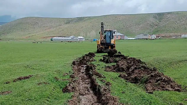 Büyükşehir'den kanal açma ve temizleme çalışması
