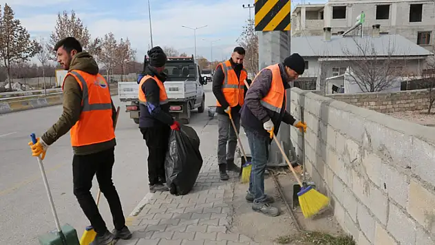 Büyükşehir'den kapsamlı temizlik çalışması